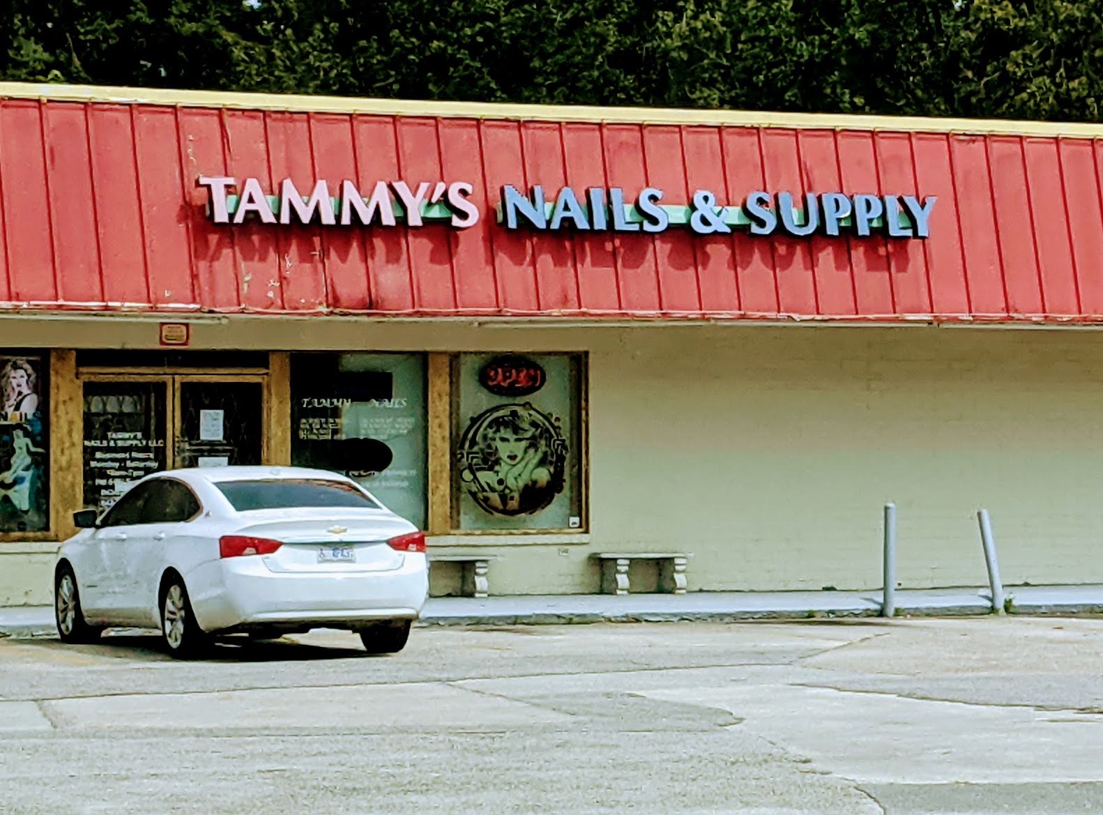 Tammy's Nails and Supply nail photo 2